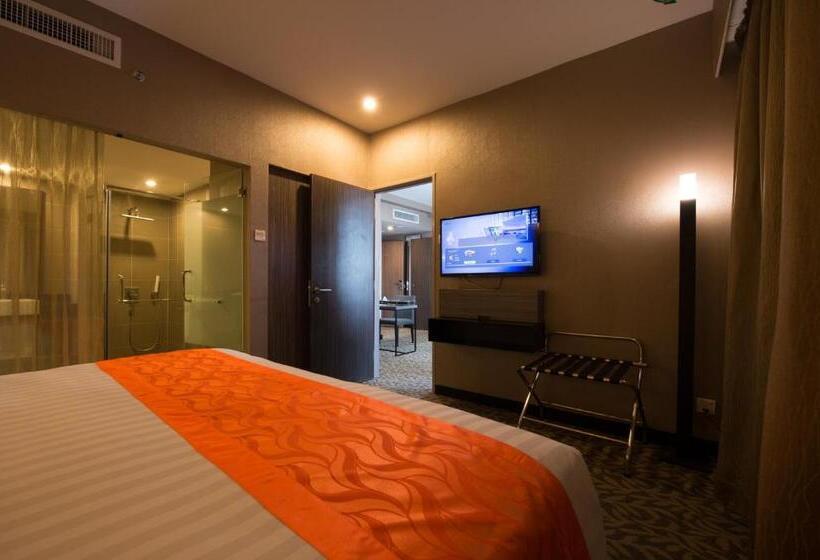 스위트 킹사이즈 침대, Grand Alora