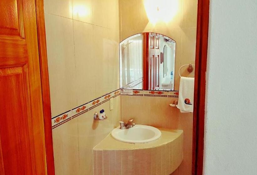Quarto Estandar, The Alondra