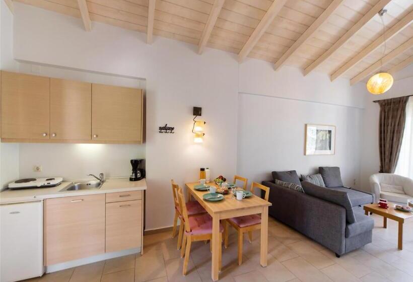 Deluxe Suite Sea View, Rouda Village
