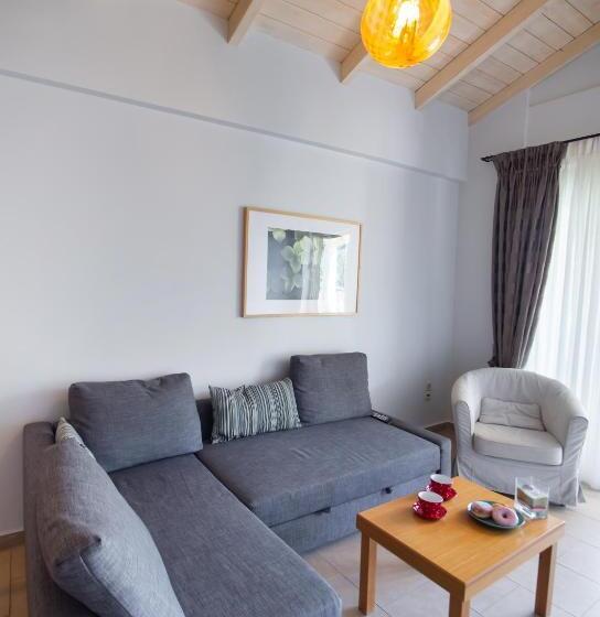 Deluxe Suite Sea View, Rouda Village