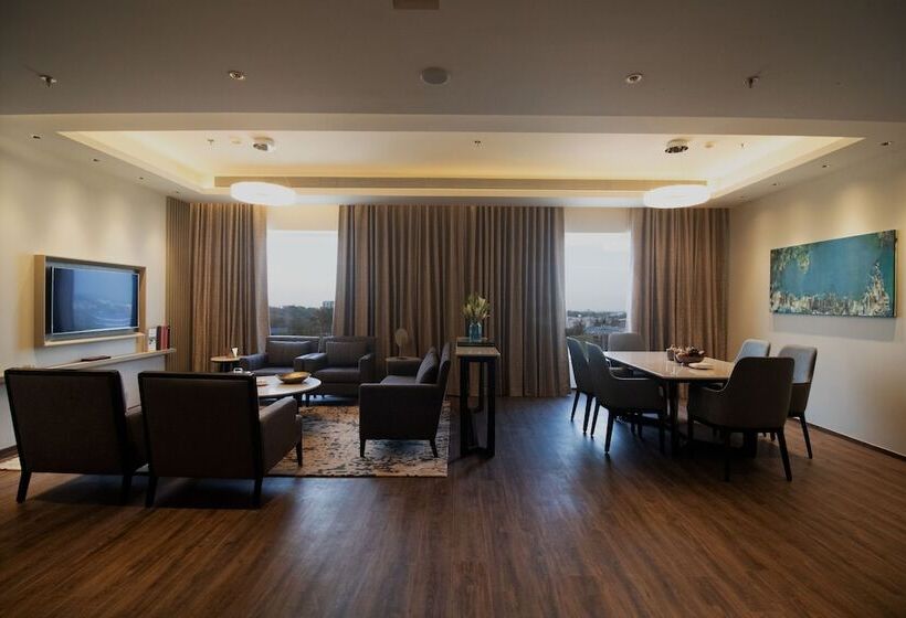 Президентский Люкс, Courtyard By Marriott Bhopal