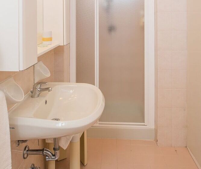 Quarto Basic com Varanda, Taormina