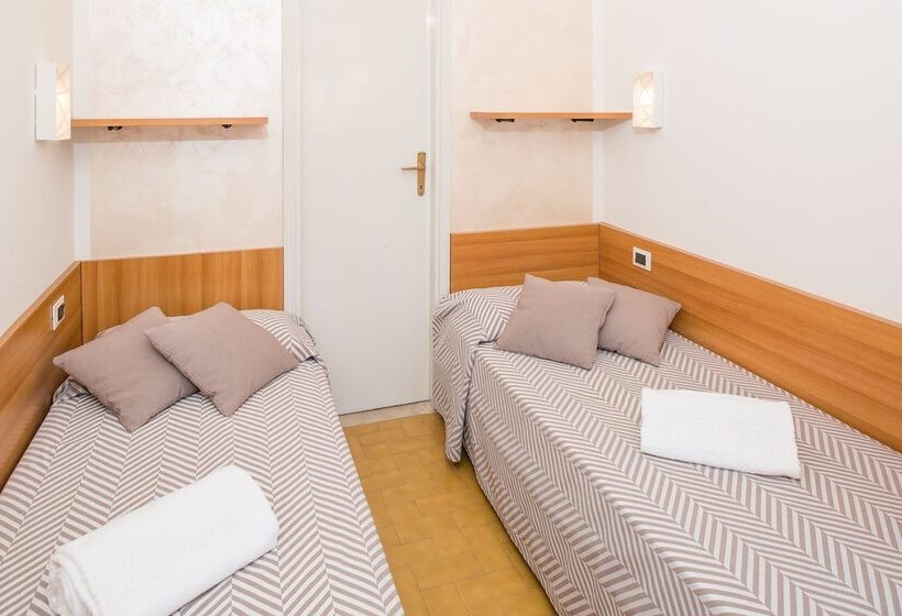 Quarto Basic com Varanda, Taormina