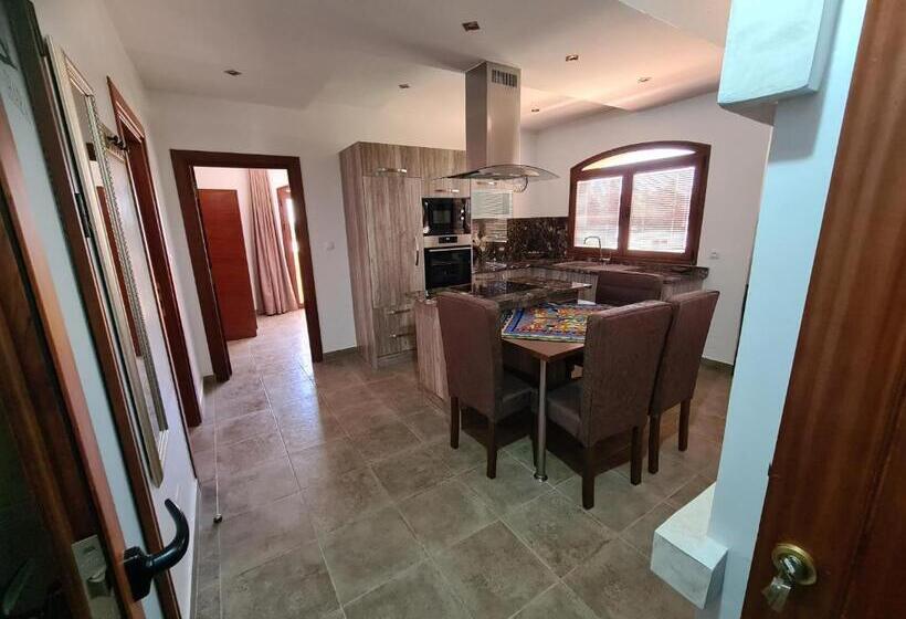 آپارتمان 1 خوابه با بالکن, Mahdia   Baghdadi   Laourient Apartments, Restaurant, Café