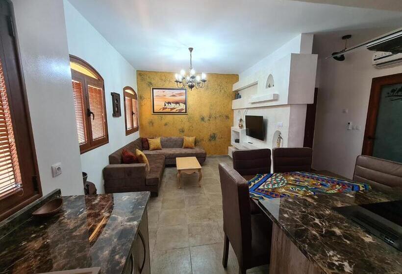 آپارتمان 1 خوابه با بالکن, Mahdia   Baghdadi   Laourient Apartments, Restaurant, Café