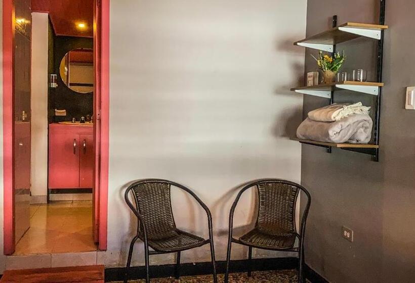 اتاق استاندارد سه تخته با بالکن, Fardo Hotel Boutique En Ibague   Zona G   Recepción Digital 24h
