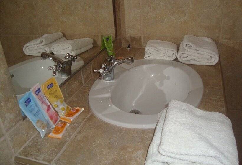 اتاق استاندارد سه نفره, Casa Hacienda Nasca Oasis