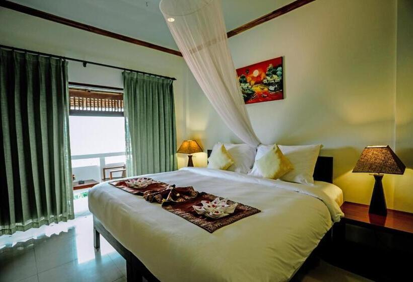 اتاق استاندارد, Luang Prabang View