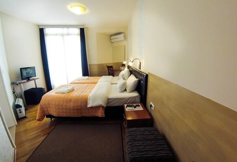 اتاق استاندارد, Orange Inn