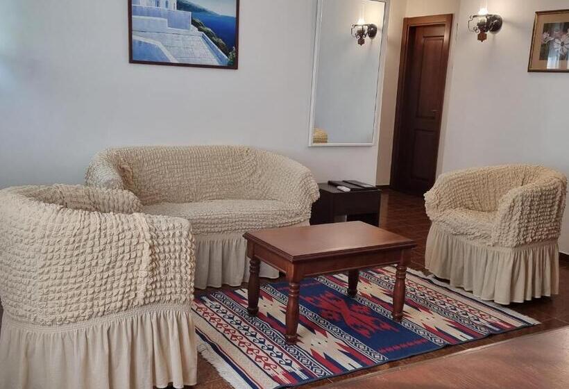 سوییت سوپریور با چشم‌انداز دریا, Palata Venezia