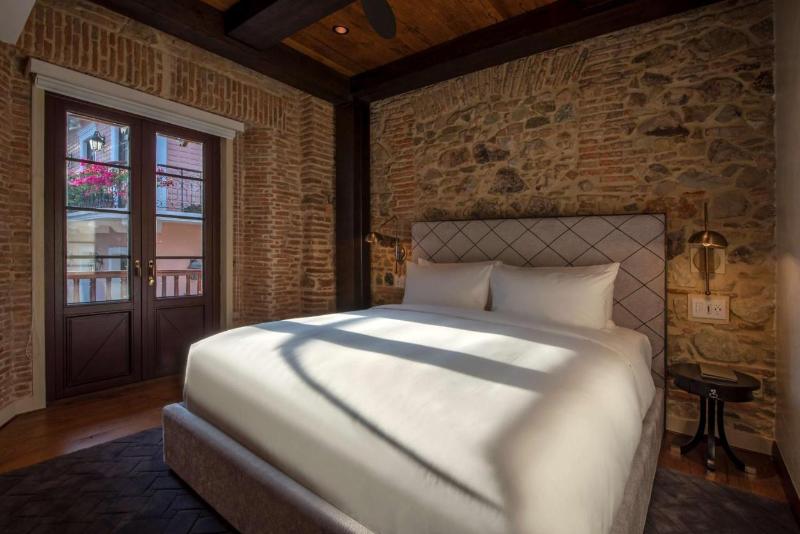 스탠다드 룸 킹사이즈 침대, La Compania, In The Unbound Collection By Hyatt