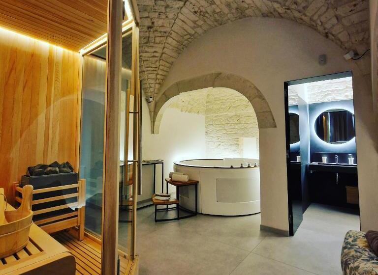 اتاق لوکس, Pirano Suite E Spa