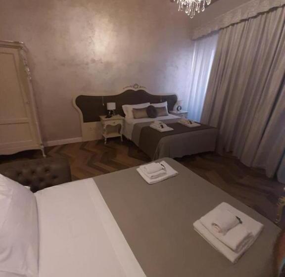 اتاق لوکس چهار تخته, B&b Palazzo Fracassini