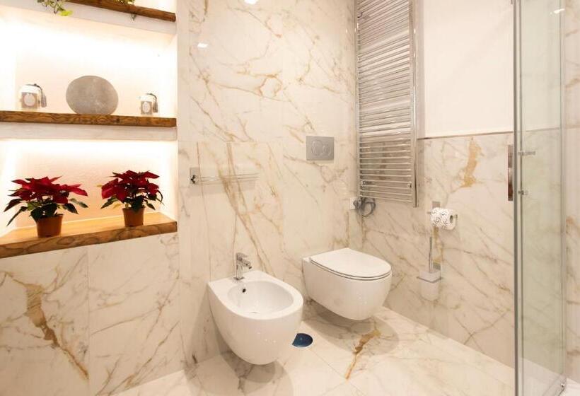 اتاق لوکس چهار تخته, B&b Palazzo Fracassini