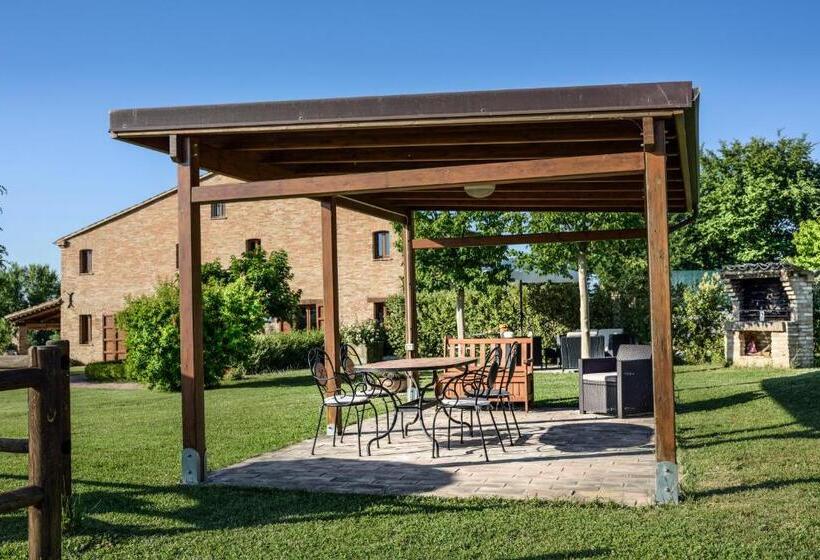 آپارتمان 1 خوابه با چشم‌انداز استخر, Casalantico