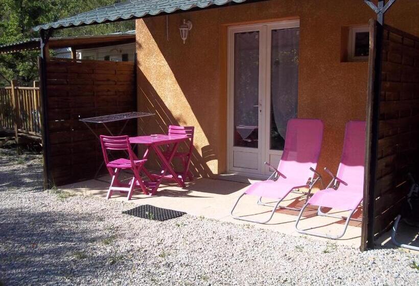 اتاق استاندارد با چشم‌انداز کوهستان, Chambre D Hôte Domaine De Bois Joli
