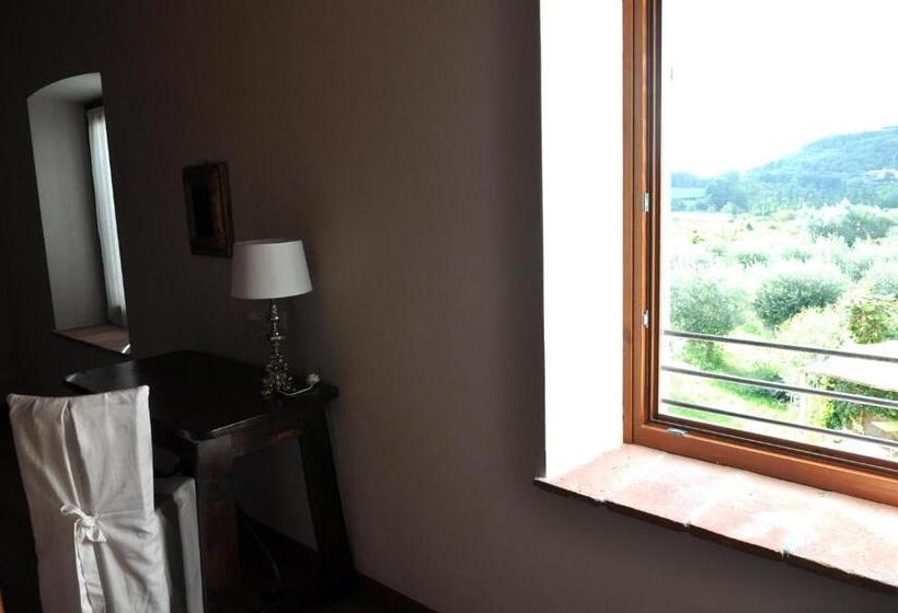 Quarto Estandar, Corte Castello