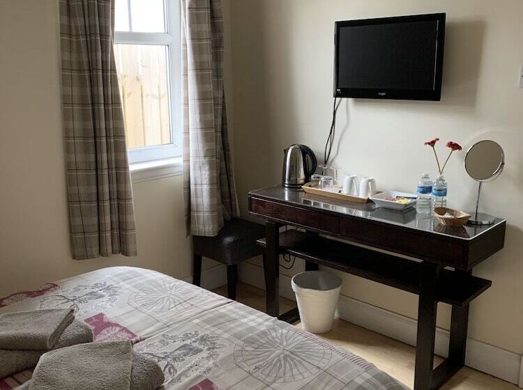 Семейный Номер, Acer Lodge Guest House
