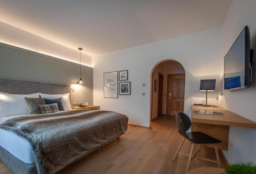 Номер Deluxe, Alpines Gourmet Hotel Montanara