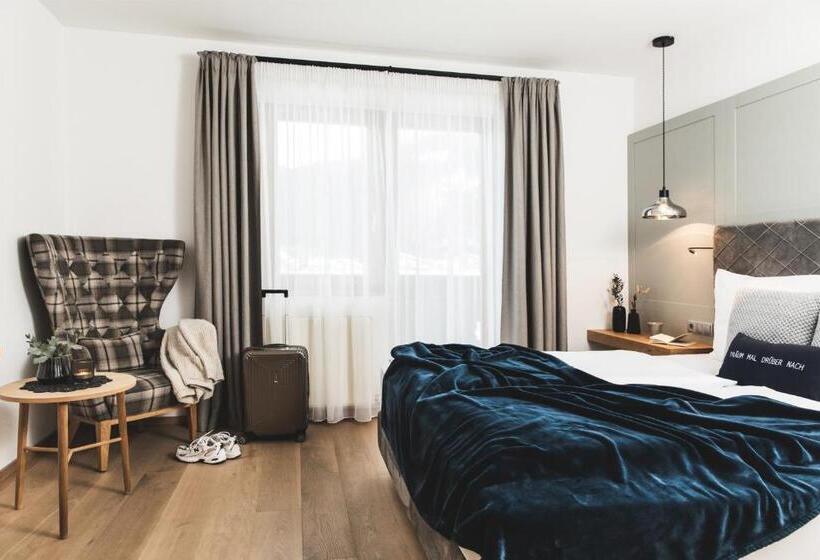 Номер Deluxe, Alpines Gourmet Hotel Montanara