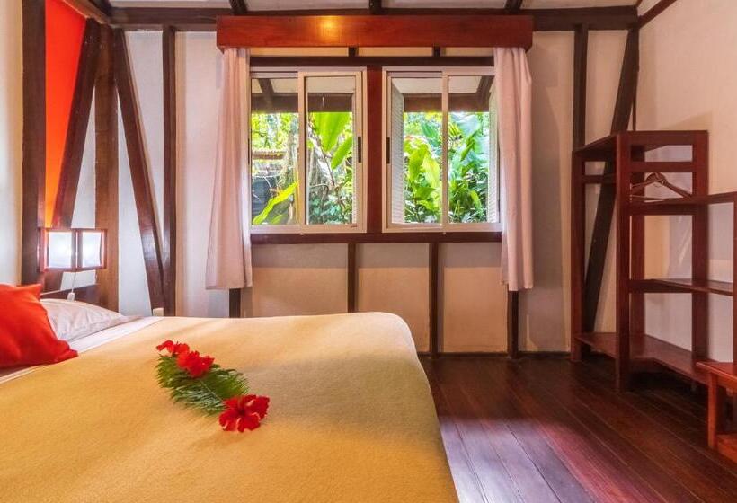 بنجلو قياسى 3 غرف نوم, Namuwoki Lodge