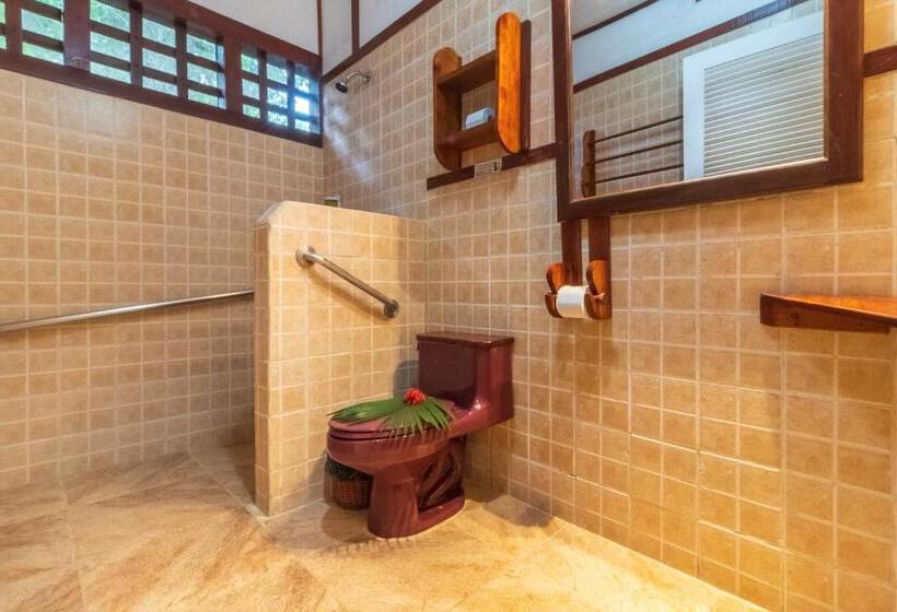 غرفة ديلوكس ثلاثية, Namuwoki Lodge