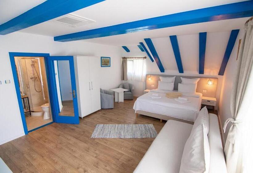 اتاق لوکس با بالکن, Cherhana Resort