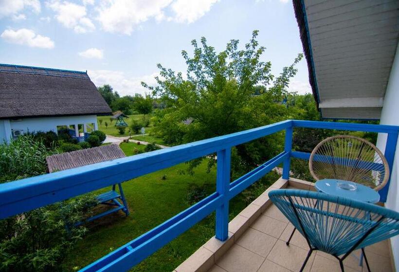 اتاق لوکس با بالکن, Cherhana Resort