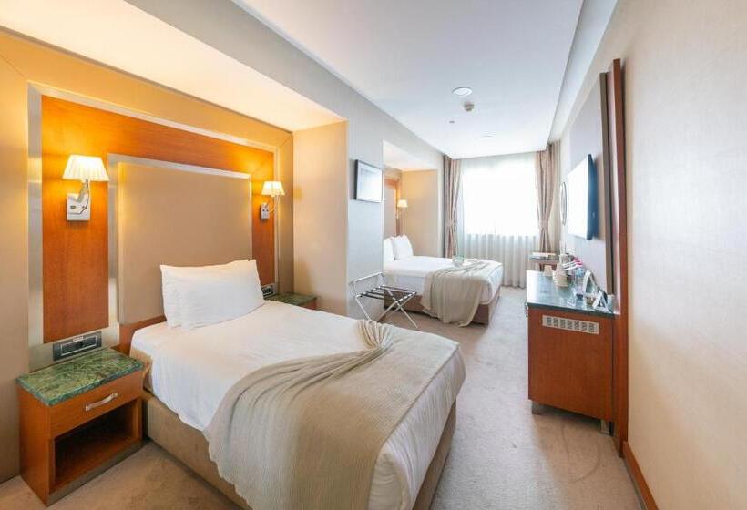 Triple Classic Room, Dosso Dossi Hotels Old City