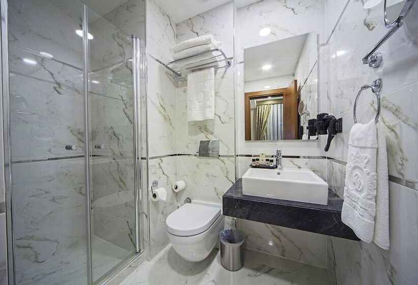 Standard Quadruple Room, Dosso Dossi Hotels Old City