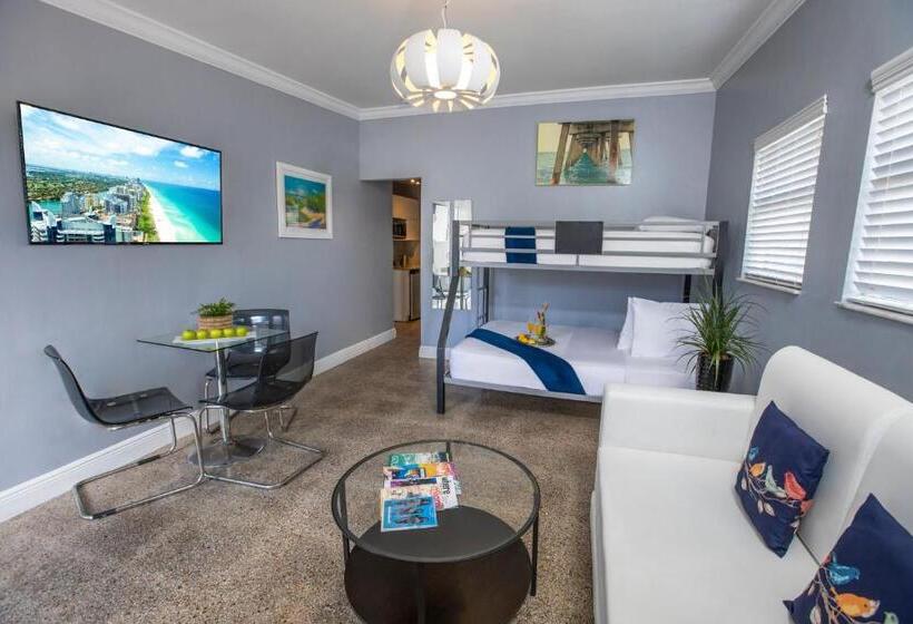 חדר סטנדרט עם מיטת קומתיים, Hollywood Beach Suites And
