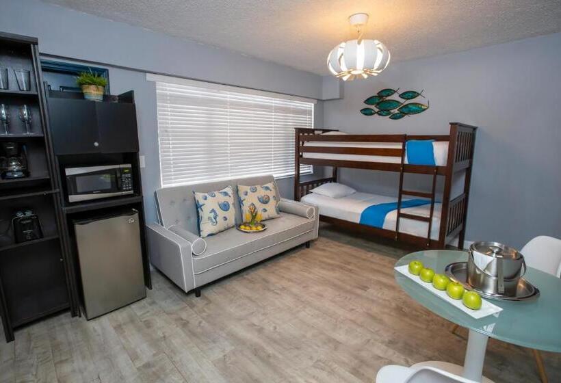 חדר משפחתי, Hollywood Beach Suites And
