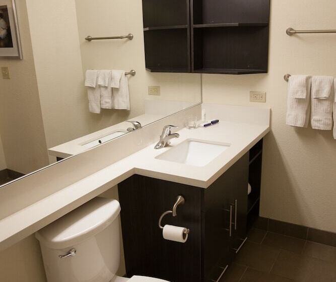 スタンダードスタジオ, Candlewood Suites Alexandria, An Ihg