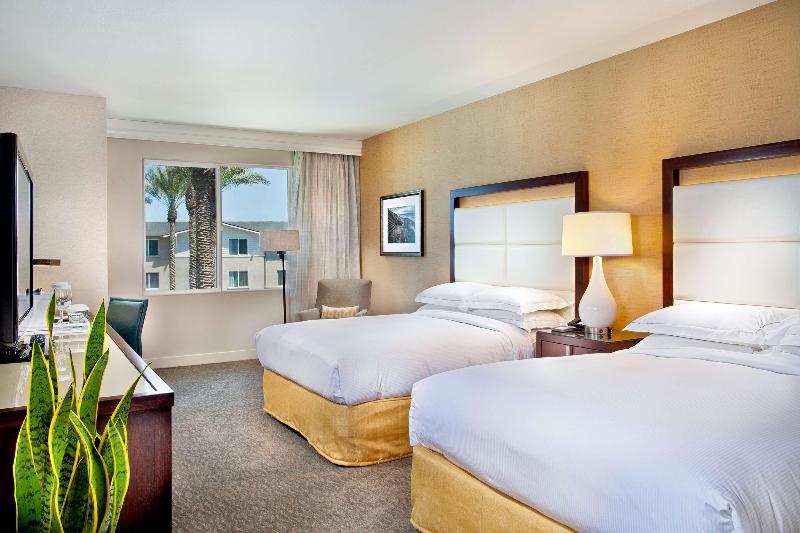 스탠다드 룸 풀장 전망, Cape Rey Carlsbad Beach, A Hilton Resort & Spa