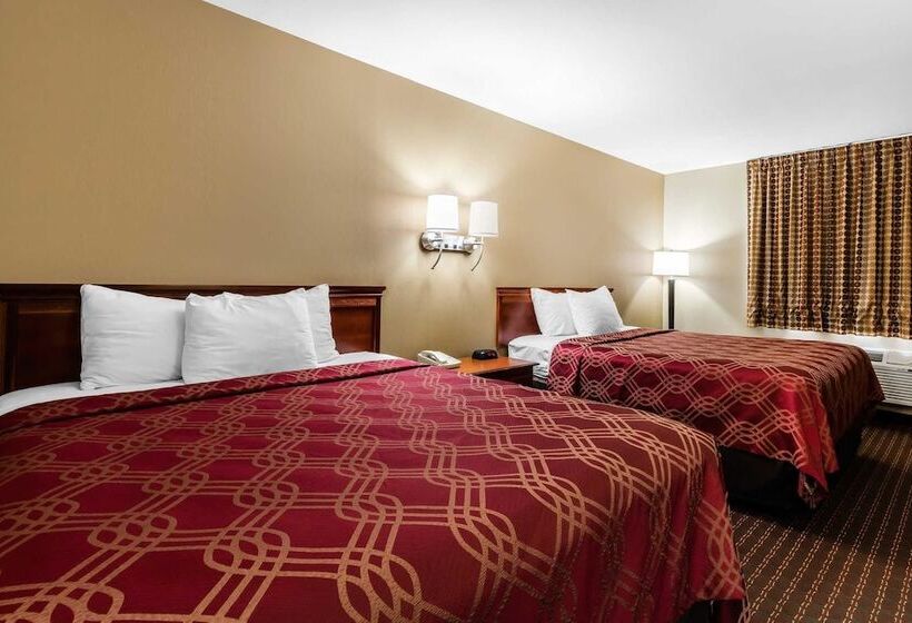 带2个双人床的标准工作室, Econo Lodge Inn & Suites