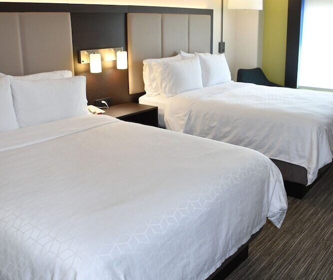 Номер Стандарт, Holiday Inn Express Hotel & Suites Evanston, An Ihg