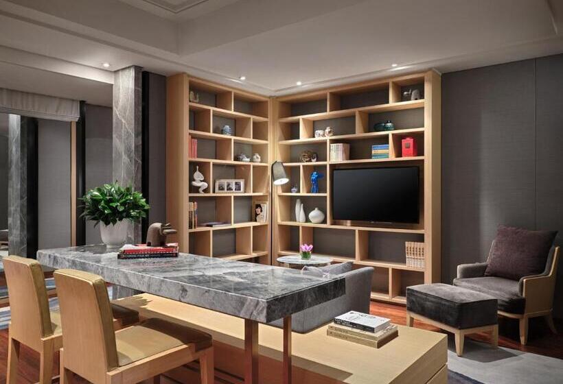 سوییت, New World Beijing