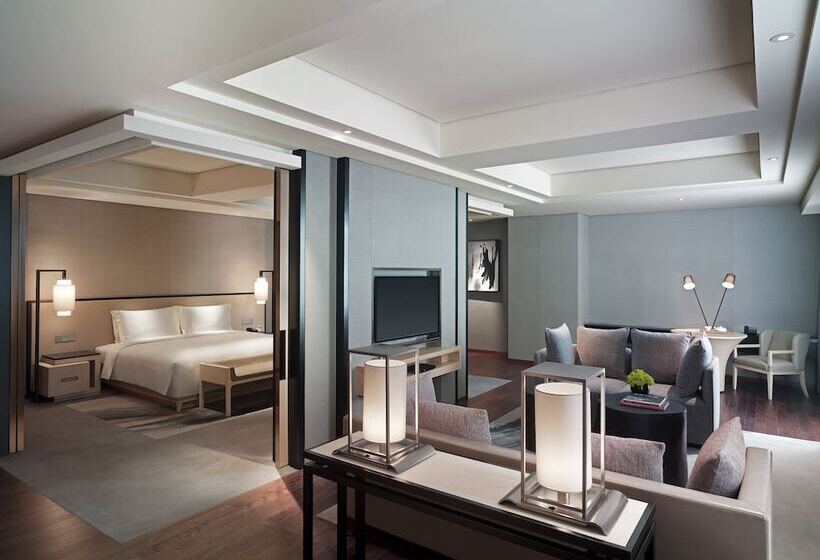 سوییت, New World Beijing