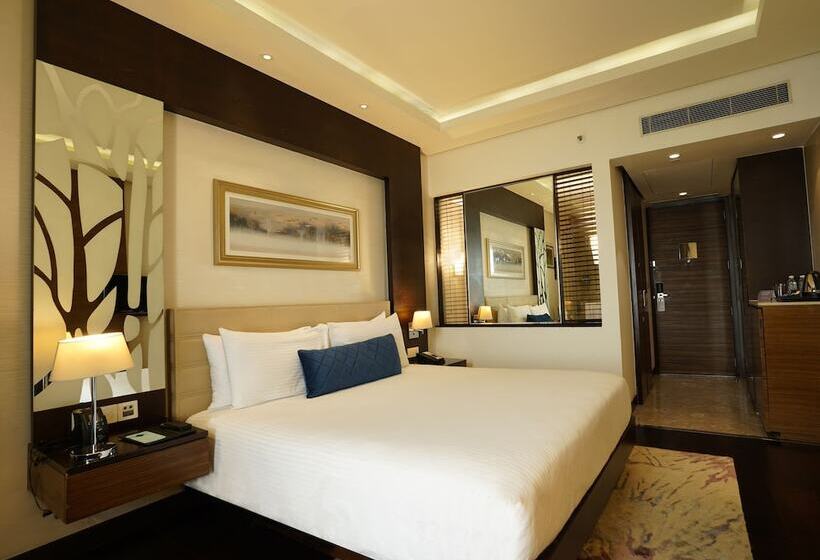 اتاق لوکس, Doubletree By Hilton Gurugram Baani Square