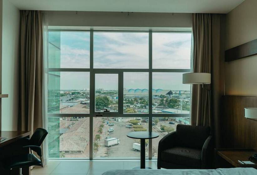 غرفه قياسيه سريرين مزدوجين, Holiday Inn Guayaquil Airport, An Ihg
