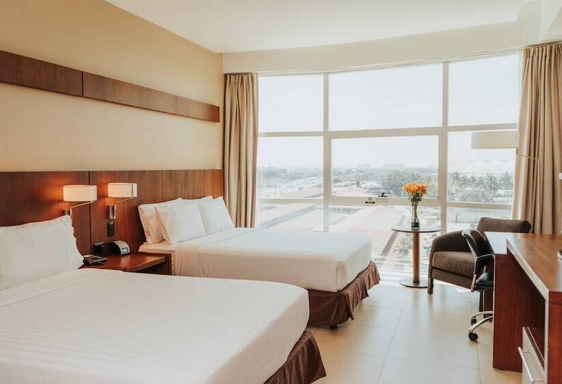 غرفه قياسيه سريرين مزدوجين, Holiday Inn Guayaquil Airport, An Ihg