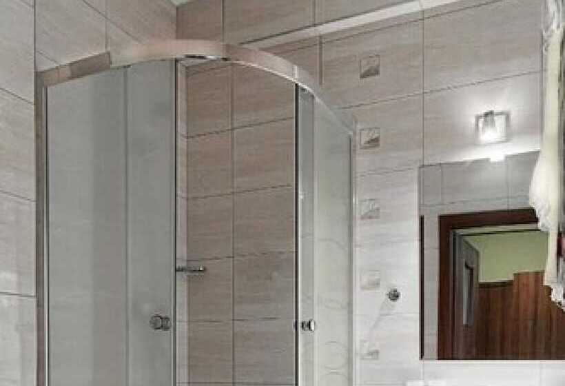 اتاق استاندارد یک نفره, M