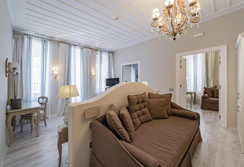 Семейный Номер Superior, Micra Anglia Boutique Hotel & Spa