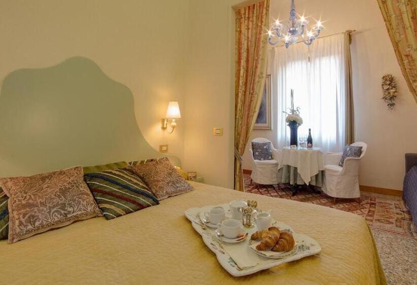 اتاق استاندارد چهار تخته, Ca' Della Corte