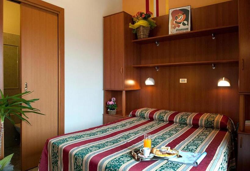 Quarto standard vista mar lateral, Dolly