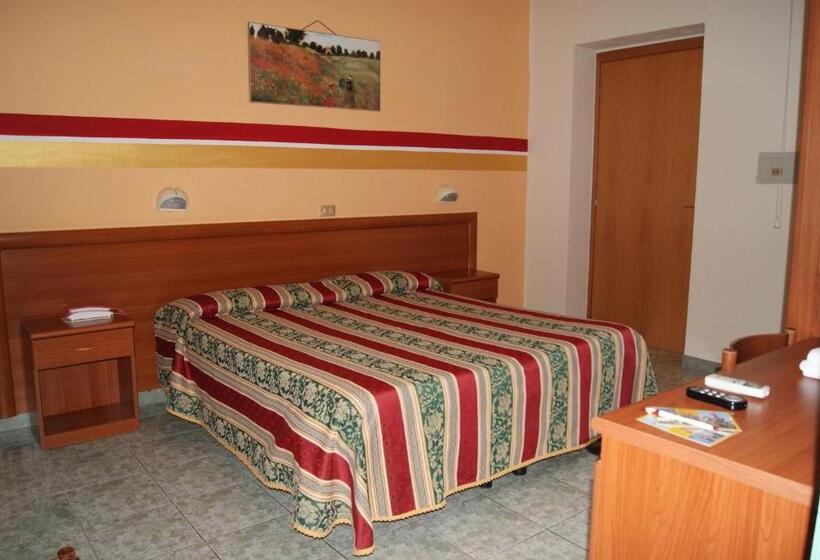 Quarto Triplo Standart, Dolly