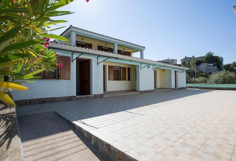 Номер Стандарт, La Corte Degli Ulivi