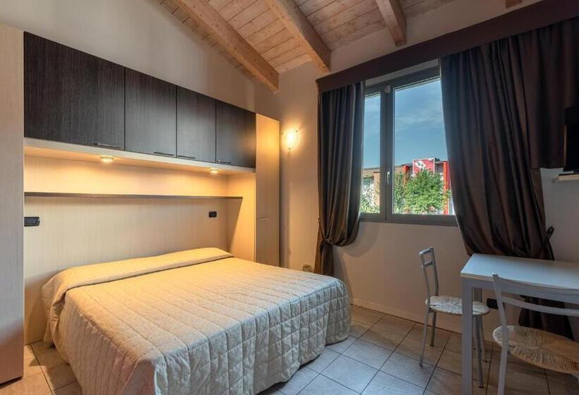 Студия Стандарт, Maranello Village