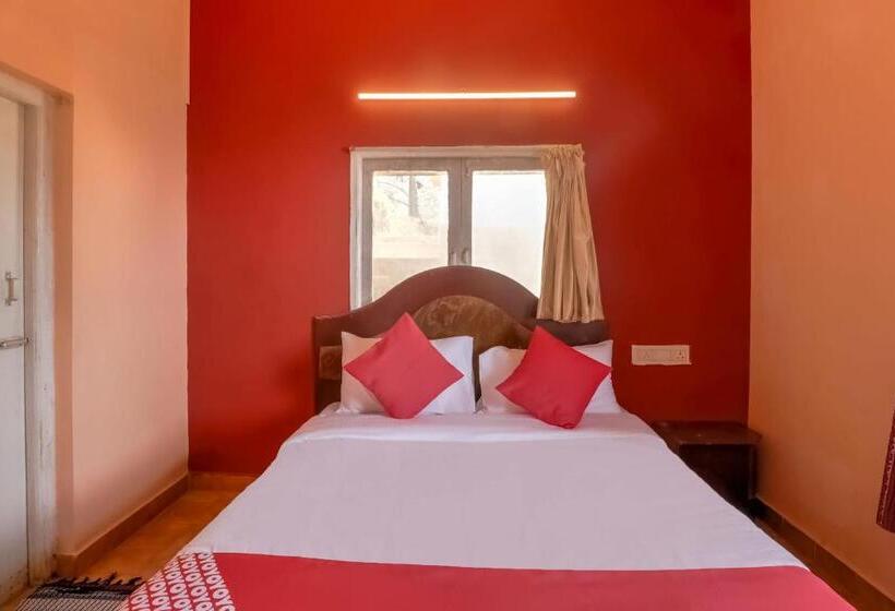 اتاق کلاسیک سه تخته, Fabhotel Green Castle Resort