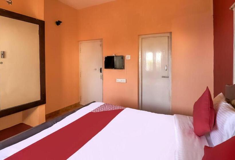 اتاق کلاسیک سه تخته, Fabhotel Green Castle Resort